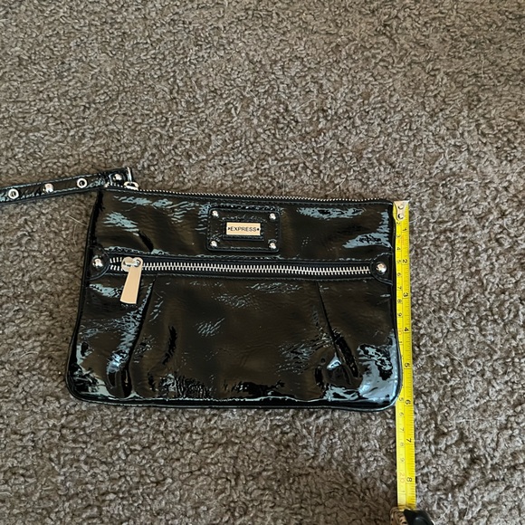 Express Clutch - Picture 2 of 5